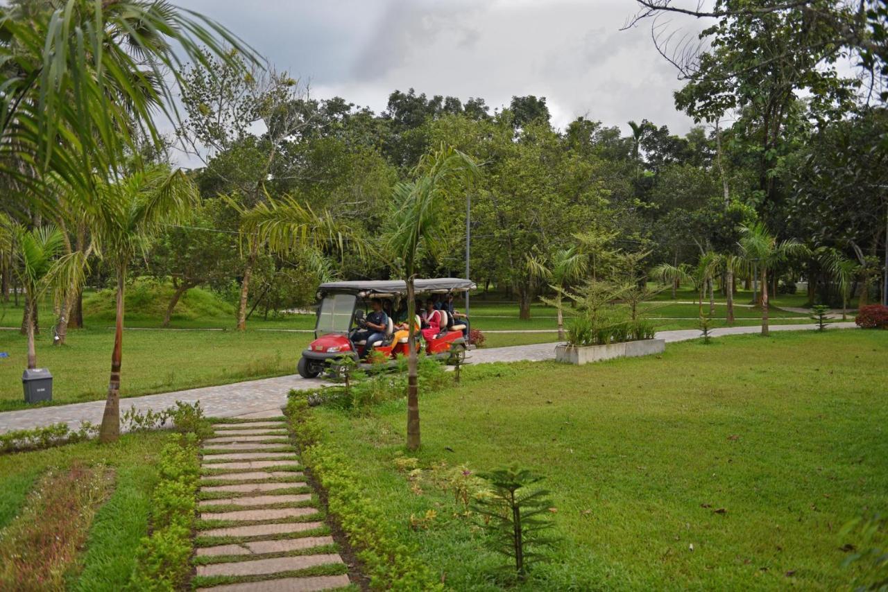 Sarah Resort Gazipur Buitenkant foto