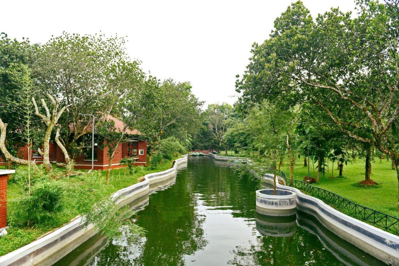 Sarah Resort Gazipur Buitenkant foto