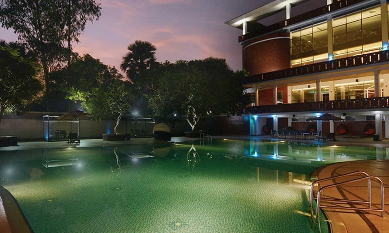 Sarah Resort Gazipur Buitenkant foto