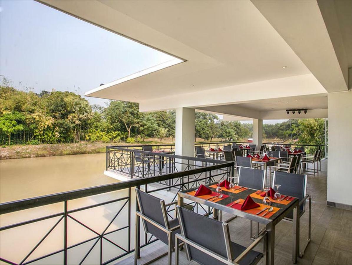 Sarah Resort Gazipur Buitenkant foto