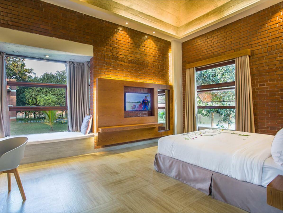 Sarah Resort Gazipur Buitenkant foto