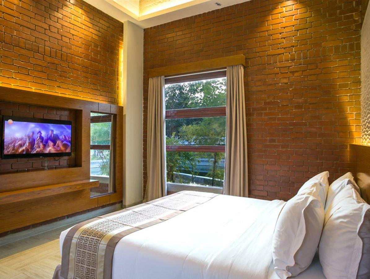 Sarah Resort Gazipur Buitenkant foto