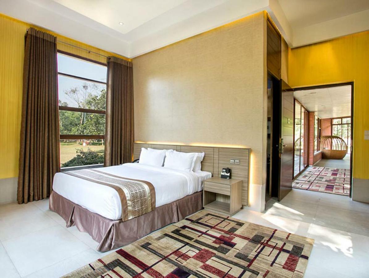 Sarah Resort Gazipur Buitenkant foto
