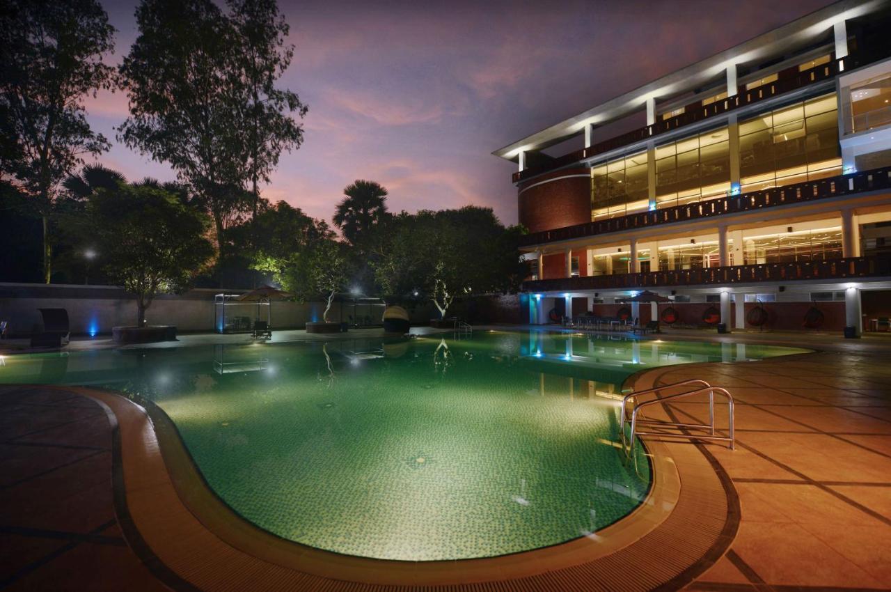 Sarah Resort Gazipur Buitenkant foto